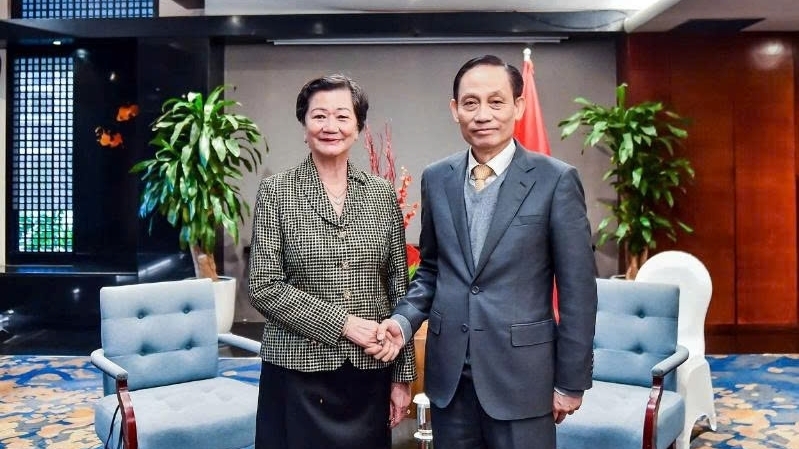 លោក Le Hoai Trung រដ្ឋមន្ត្រីការបរទេសវៀតណាមទទួលជួបឯកអគ្គរាជទូតកម្ពុជាអញ្ជើញចូលជួបសម្តែងការគួរសម និងជម្រាបលា