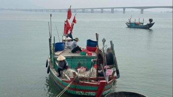 ខេត្តហាទីញបន្តរឹតបន្តឹងការគ្រប់គ្រងការនេសាទខុសច្បាប់ មិនបានរាយការណ៍ និងមិនមានការគ្រប់គ្រង (IUU) ដោយបញ្ចប់នាវានេសាទដែលខ្វះឯកសារត្រឹមត្រូវ (គ្មានលិខិតអន