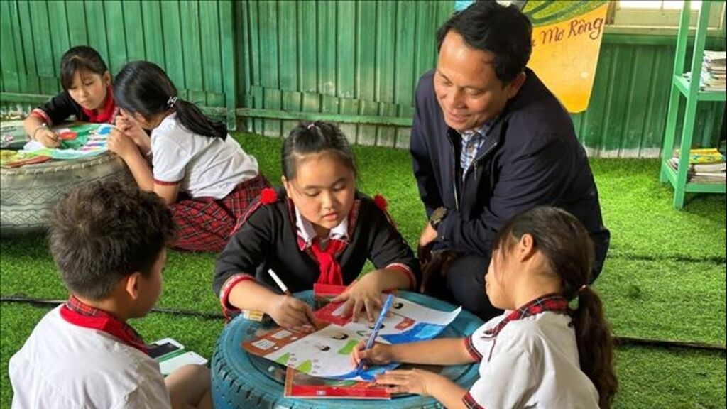 គំនូរព្រាងយុទ្ធនាការបោះឆ្នោតបណ្តុះការយល់ដឹងអំពីពលរដ្ឋដល់សិស្សានុសិស្ស Xo Dang