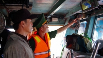 ដោយអនុវត្តតាមអនុសាសន៍របស់ EC តំបន់ជាច្រើនកំពុងពន្លឿនការលុបបំបាត់ "កាតលឿង" នៃ IUU