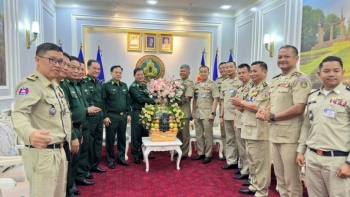 បញ្ជាការដ្ឋានកងការពារព្រំដែន បានទៅសួរសុខទុក្ខ និងជូនពរឆ្នាំថ្មីដល់កងកម្លាំងប្រដាប់អាវុធកម្ពុជា ក្នុងឱកាសពិធីបុណ្យចូលឆ្នាំថ្មីប្រពៃណីកម្ពុជា