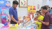 វៀតណាម-កម្ពុជាខិតខំនាំពាណិជ្ជកម្មទ្វេភាគីឡើងដល់ ២០ពាន់លានដុល្លារ