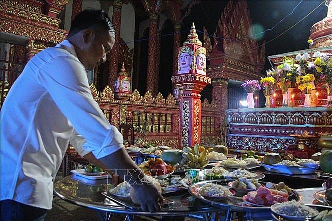 សេរីភាពសាសនានៅវៀតណាមពីជ្រុងមួយនៃពិធីបុណ្យ