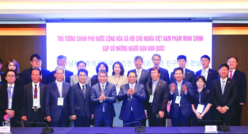 ជោគជ័យកើតចេញពីការខិតខំប្រឹងប្រែង "ពង្រឹង" និង "ផ្លាស់ប្តូរថ្មី"