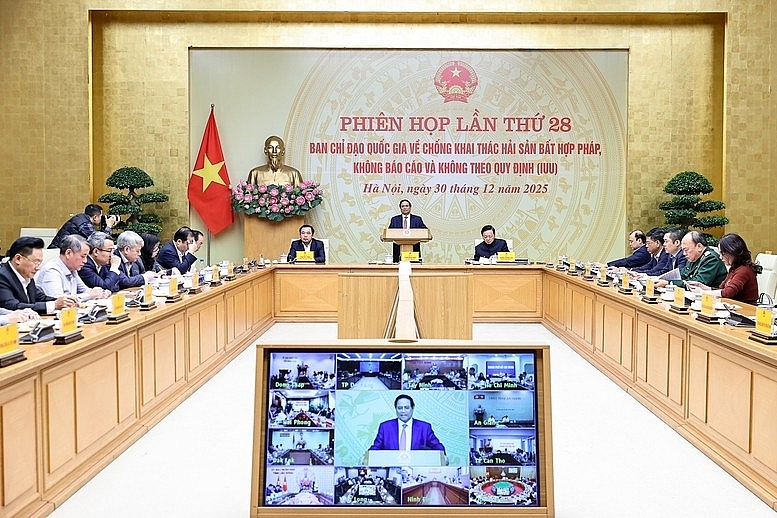 នាយករដ្ឋមន្ត្រី​ណែនាំ​ឲ្យ​ការប្រយុទ្ធ​ប្រឆាំង​នឹង​ការនេសាទ​ខុសច្បាប់ IUU ត្រូវ​មាន​ខ្លឹមសារ​ច្បាស់លាស់ មិនមែន​គ្រាន់តែ​ជា​រឿង​ស្រពិចស្រពិល​នោះទេ