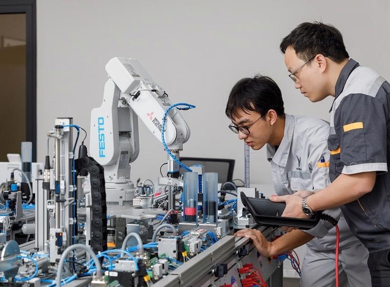 ការចេញលក្ខណៈវិនិច្ឆ័យសម្រាប់កម្លាំងពលកម្មបច្ចេកវិទ្យាឌីជីថលដែលមានគុណភាពខ្ពស់