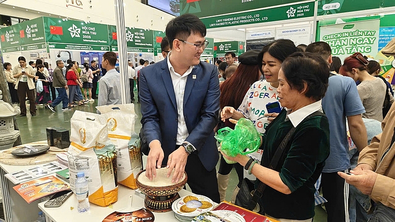 មហាសន្និបាតលើកទី ១៤ របស់បក្ស៖ ស្ថាប័នពាណិជ្ជកម្មវៀតណាមប្រចាំកម្ពុជារំពឹងលើដំណើរការអភិវឌ្ឍន៍ថ្មី