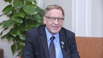 អ្នកប្រាជ្ញហ្វាំងឡង់៖ វៀតណាមគួរតែផ្តល់អាទិភាពដល់សេដ្ឋកិច្ច និងលើកកម្ពស់សុខុមាលភាពរបស់ប្រជាជនទាំងអស់របស់ខ្លួន