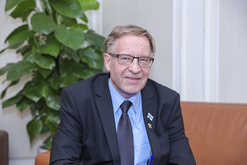 អ្នកប្រាជ្ញហ្វាំងឡង់៖ វៀតណាមគួរតែផ្តល់អាទិភាពដល់សេដ្ឋកិច្ច និងលើកកម្ពស់សុខុមាលភាពរបស់ប្រជាជនទាំងអស់របស់ខ្លួន