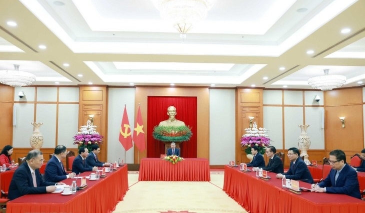 ប្រធានាធិបតីសហព័ន្ធរុស្ស៊ី លោក វ្ល៉ាឌីមៀរ ពូទីន អញ្ជើញជួបសន្ទនាតាមទូរស័ព្ទជាមួយអគ្គលេខាបក្ស លោកតូ ឡឹម អបអរសាទរភាពជោគជ័យនៃនៃមហាសន្និបាតលើកទី ១៤ របស់បក្