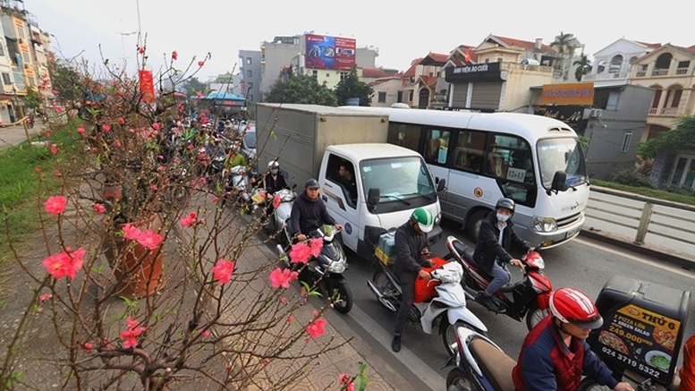 នាយករដ្ឋមន្ត្រីបានណែនាំថា សេវាកម្មដឹកជញ្ជូនគួរតែត្រូវបានបង្កើនក្នុងអំឡុងពេលបុណ្យតេត និងត្រូវទប់ស្កាត់ការឡើងថ្លៃ