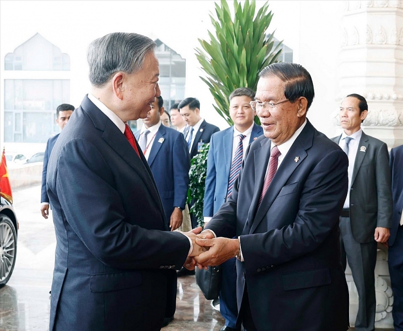 ភ្នំពេញប៉ុស្តិ៍៖ ចំណុចរបត់ជាយុទ្ធសាស្ត្រមួយក្នុងកិច្ចសហប្រតិបត្តិការវៀតណាម-កម្ពុជា ភ្នំពេញប៉ុស្តិ៍៖ ចំណុចរបត់ជាយុទ្ធសាស្ត្រមួយក្នុងកិច្ចសហប្រតិបត្តិការវៀតណាម-កម្ពុជា