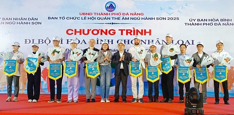 ដើរដើម្បីសន្តិភាពរបស់មនុស្សជាតិនៅទីក្រុង Da Nang៖ ផ្សព្វផ្សាយស្មារតីសាមគ្គីភាព និងសេចក្តីស្រឡាញ់