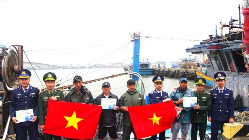 កងឆ្មាំសមុទ្រតំបន់លេខ ២ ពង្រឹងកិច្ចខិតខំប្រឹងប្រែងឃោសនាដើម្បីបង្កើនការយល់ដឹងអំពីការទប់ស្កាត់ និងប្រយុទ្ធប្រឆាំងនឹងការនេសាទខុសច្បាប់ មិនបានរាយការណ៍ និង