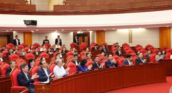 ភាពជោគជ័យនៃសមាជជាតិលើកទី១៤ គឺជាការលាយបញ្ចូលគ្នាយ៉ាងសុខដុមរមនារវាងឆន្ទៈរបស់បក្ស និងសេចក្តីប្រាថ្នារបស់ប្រជាជន ភាពជោគជ័យនៃសមាជជាតិលើកទី១៤ គឺជាការលាយបញ្ចូលគ្នាយ៉ាងសុខដុមរមនារវាងឆន្ទៈរបស់បក្ស និងសេចក្តីប្រាថ្នារបស់ប្រជាជន