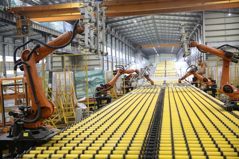 អាទិភាពនឹងត្រូវបានផ្តល់ទៅឱ្យការដាក់ពង្រាយផលិតផលបច្ចេកវិទ្យាយុទ្ធសាស្ត្រចំនួន ៦ តាមរយៈយន្តការផ្តល់មូលនិធិ និងការបញ្ជាទិញ