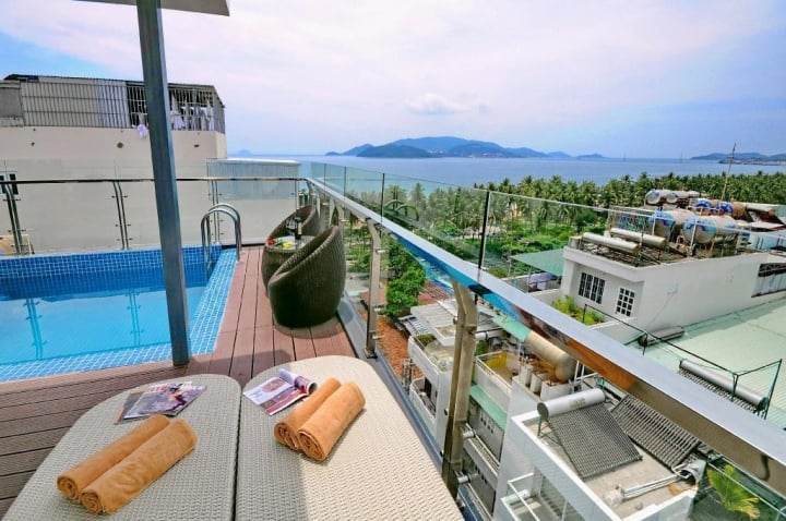 Những khách sạn 3 sao có hồ bơi ở Nha Trang - 2