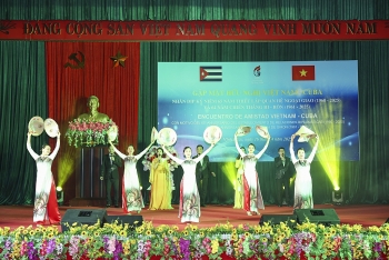 ជំនួបប្រាស្រ័យមិត្តភាពវៀតណាម-គុយបាអបអរខួបលើកទី ៦៤ នៃជ័យជំនះ Giron