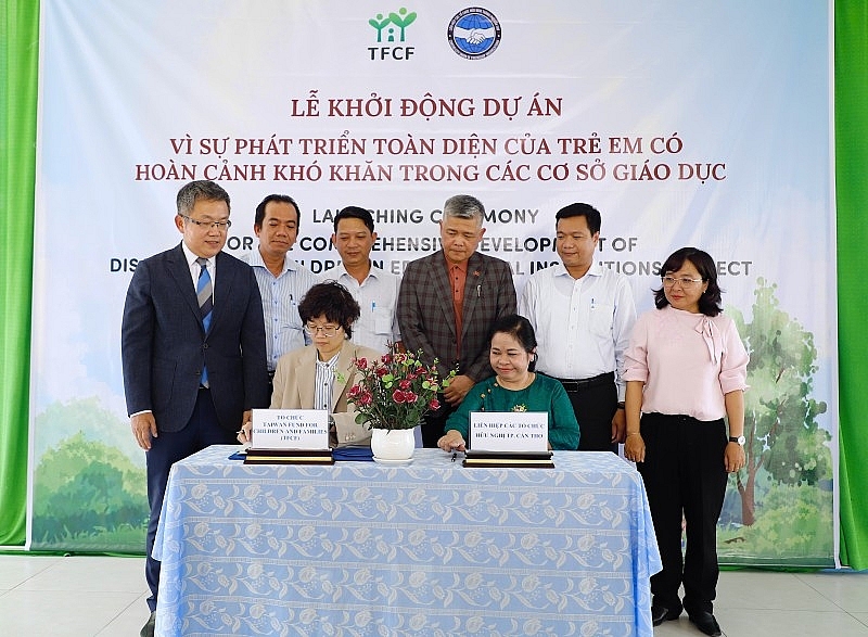 សម្ពោធគម្រោងមួយដែលមានតម្លៃជាង ១១,៣ ពាន់លានដុង ដើម្បីជួយដល់កុមារដែលមានជីវភាពខ្វះខាតនៅក្រុង Can Tho