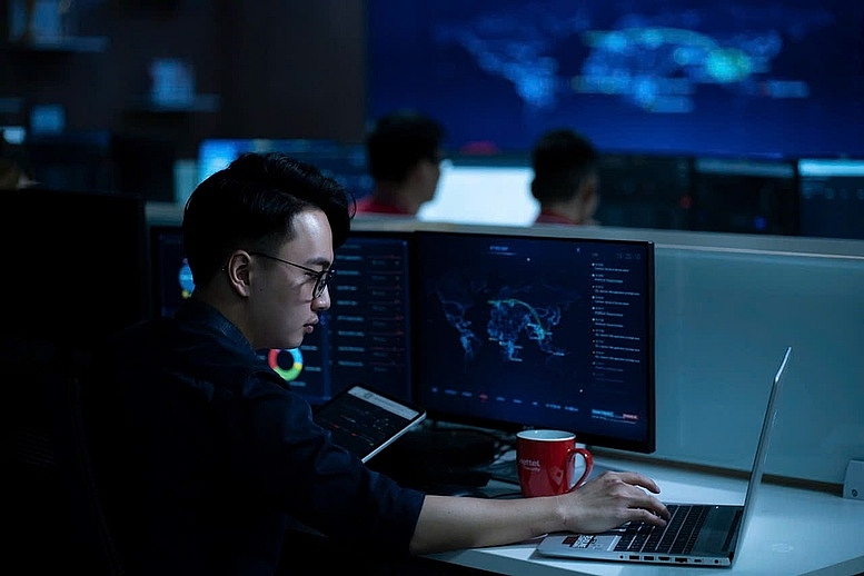 សន្តិសុខតាមអ៊ីនធឺណិត៖ ចាប់ផ្តើមជាមួយនឹងការកសាងកម្លាំងពលកម្មដែលមានគុណភាពខ្ពស់