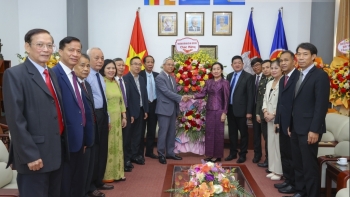 សមាគមមិត្តភាពវៀតណាម-កម្ពុជា ផ្ញើសារជូនពរឆ្នាំថ្មីដល់ស្ថានទូតកម្ពុជាប្រចាំនៅវៀតណាម