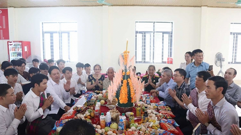 និស្សិតឡាវ និងកម្ពុជា ប្រារព្ធពិធីបុណ្យចូលឆ្នាំប្រពៃណី នៅប្រទេសវៀតណាម