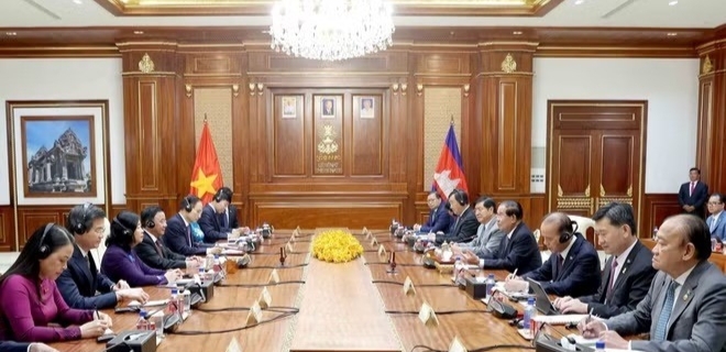 គណៈកម្មាធិការអចិន្ត្រៃយ៍នៃគណៈកម្មាធិការកណ្តាលបក្ស៖ វៀតណាមតែងតែយកចិត្តទុកដាក់ចំពោះការអភិវឌ្ឍទំនាក់ទំនងជាមួយកម្ពុជា