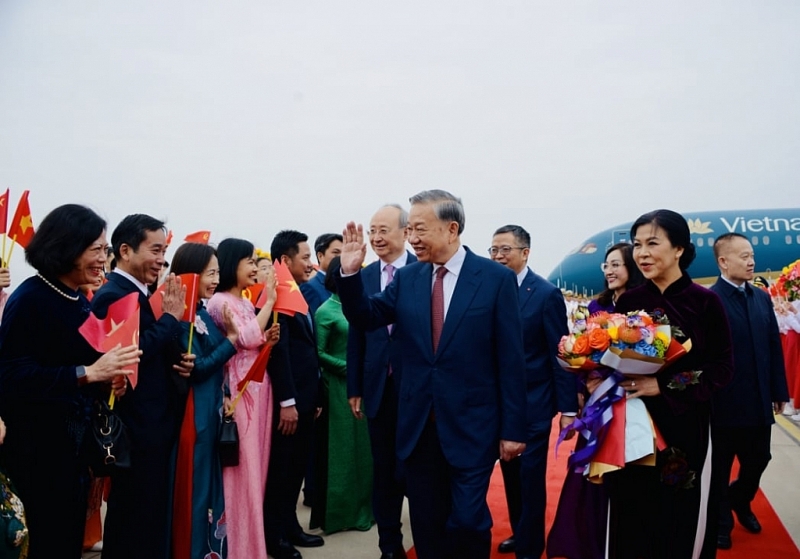 អគ្គលេខាបក្ស ប្រធានរដ្ឋ លោក To Lam អញ្ជើញមកដល់ទីក្រុងប៉េកាំងចាប់ផ្តើមដំណើរទស្សនកិច្ចផ្លូវរដ្ឋនៅចិន អគ្គលេខាបក្ស ប្រធានរដ្ឋ លោក To Lam អញ្ជើញមកដល់ទីក្រុងប៉េកាំងចាប់ផ្តើមដំណើរទស្សនកិច្ចផ្លូវរដ្ឋនៅចិន