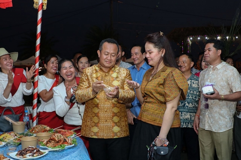 អភិបាលខេត្តកែប ជំរុញឱ្យលើកកម្ពស់វប្បធម៌ជាតិ និងលេងល្បែងប្រជាប្រិយក្នុងឱកាសបុណ្យចូលឆ្នាំខ្មែរ