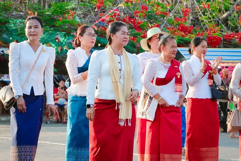 អភិបាលខេត្តកែប ជំរុញឱ្យលើកកម្ពស់វប្បធម៌ជាតិ និងលេងល្បែងប្រជាប្រិយក្នុងឱកាសបុណ្យចូលឆ្នាំខ្មែរ