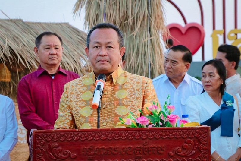 អភិបាលខេត្តកែប ជំរុញឱ្យលើកកម្ពស់វប្បធម៌ជាតិ និងលេងល្បែងប្រជាប្រិយក្នុងឱកាសបុណ្យចូលឆ្នាំខ្មែរ