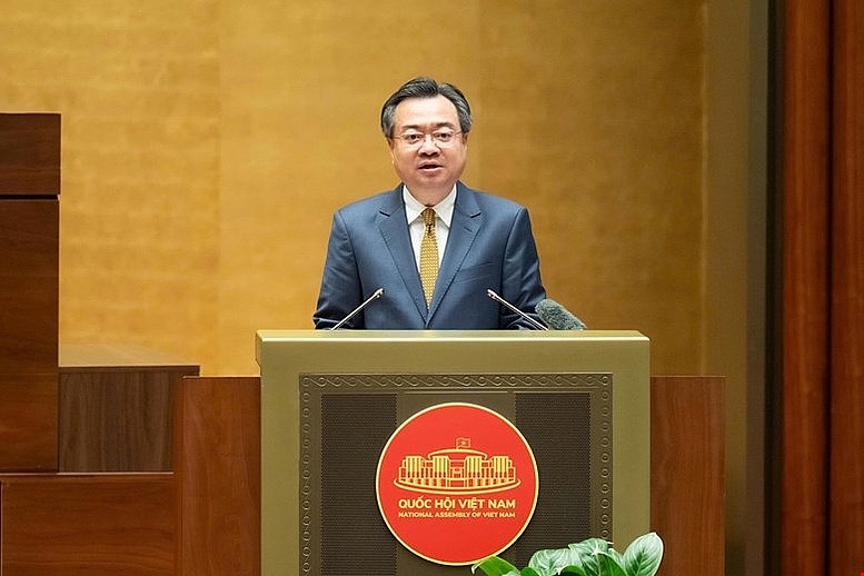 សមមិត្ត Nguyen Thanh Nghi សមាជិកការិយាល័យនយោបាយ លេខាមជ្ឈិមបក្ស ប្រធានគណៈគោលនយោបាយ និងយុទ្ធសាស្ត្រមជ្ឈិម បានធ្វើបទឧទ្ទេសនាមនៅក្នុងសន្និសីទ។