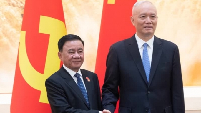 រួមគ្នាដកសាងមូលដ្ឋានគ្រឹះរូបវន្តដ៏រឹងមាំសម្រាប់ទំនាក់ទំនងទ្វេភាគីវៀតណាម-ចិន