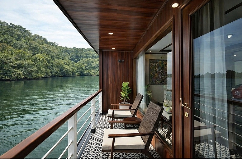 អ្វីដែលធ្វើឱ្យភ្ញៀវទេសចរចូលចិត្តផលិតផលទេសចរណ៍តាមផ្លូវទឹករបស់ទីក្រុងនេះ គឺដោយសារតម្លៃពិសេសនៃទិដ្ឋភាពតាមបណ្តោយទន្លេ Saigon ក៏ដូចជាភាពរីកចម្រើននៃទីក្រុង និងភាពរស់រវើកនៅសងខាងមាត់ទន្លេ។