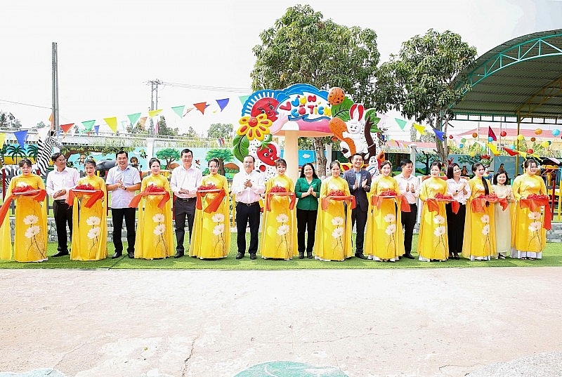 Can Tho៖ សម្ពោធមណ្ឌលកម្សាន្តកុមារនៅសាលាមត្តេយ្យ Vinh Vien ១