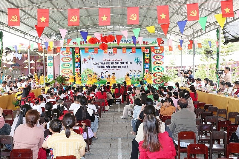 Can Tho៖ សម្ពោធមណ្ឌលកម្សាន្តកុមារនៅសាលាមត្តេយ្យ Vinh Vien ១