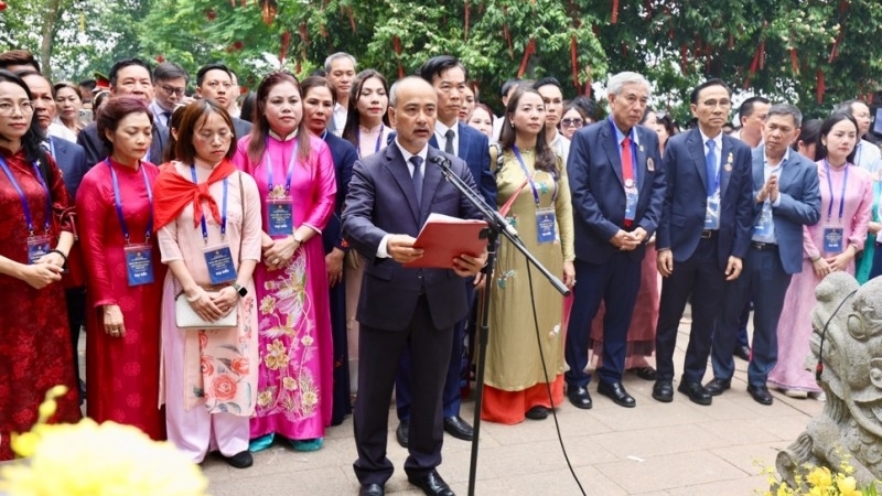 អាណិកជនវិលត្រឡប់មកកាន់ទឹកដីបុព្វបុរស ដើម្បីរំលឹកវិញ្ញាណក្ខន្ធស្ដេច Hung