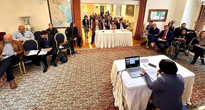 វៀតណាមផ្តល់ព័ត៌មានអំពីសមិទ្ធផលក្រោយរយៈពេល ៤០ ឆ្នាំនៃកិច្ចការផ្លាស់ប្តូរថ្មី ដល់ប្រព័ន្ធផ្សព្វផ្សាយក្រិក