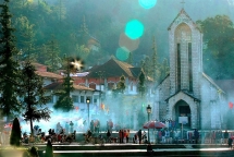 Sapa ត្រូវបានចាត់ថ្នាក់ដោយសារព័ត៌មានអន្តរជាតិនៅក្នុងក្រុមនៃទីក្រុងតូចៗចំនួន ៥០ ដ៏ស្រស់ស្អាតបំផុតនៅលើពិភពលោក