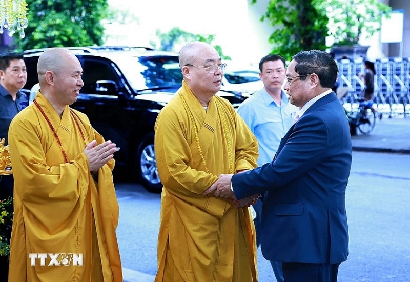 នាយករដ្ឋមន្ត្រីអបអរសាទរ ពុទ្ធសាសនិកជន ក្នុងឱកាសបុណ្យចម្រើនព្រះជន្ម ពុទ្ធសករាជ ២០២៤