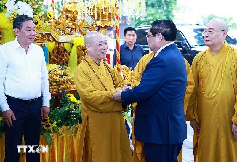 នាយករដ្ឋមន្ត្រីអបអរសាទរ ពុទ្ធសាសនិកជន ក្នុងឱកាសបុណ្យចម្រើនព្រះជន្ម ពុទ្ធសករាជ ២០២៤