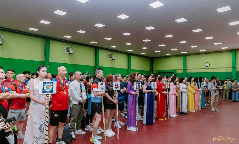 ជនជាតិវៀតណាមមកពី ១១ ប្រទេស និង ៥ តំបន់ដែនដី ចូលរួមប្រកួតកីឡាវាយកូនឃ្លីលើតុ មិត្តភាពអឺរ៉ុប
