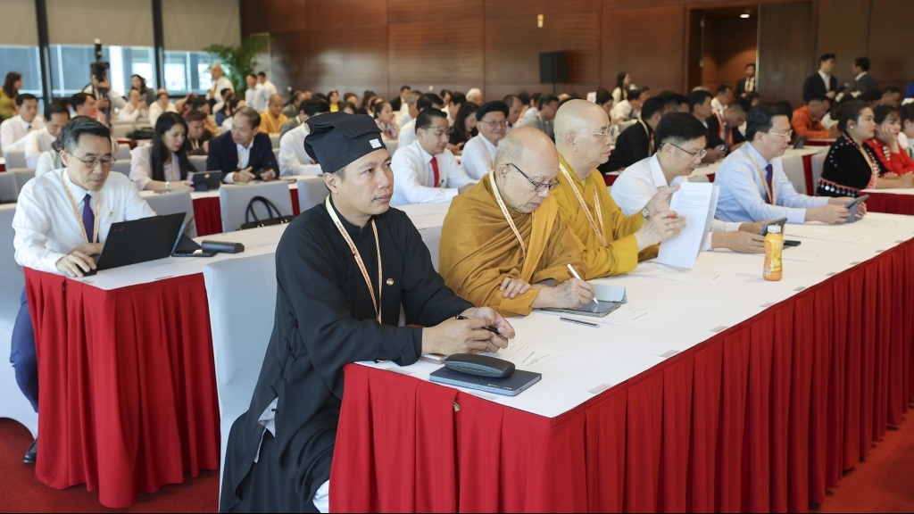 សំណើបង្កើតយន្តការបញ្ចេញអស់សក្តានុពលនៃធនធានអាណិកជន និងលើកកម្ពស់ប្រសិទ្ធភាពកិច្ចការបរទេសប្រជាជន
