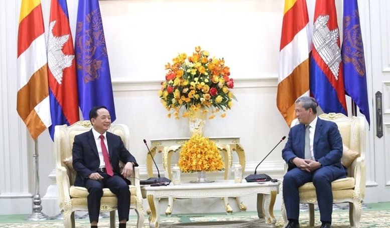 ជម្រុញការសម្របសម្រួលការងារឃោសនាអប់រំ និងចលនាមហាជនរវាងវៀតណាម និងកម្ពុជា ជម្រុញការសម្របសម្រួលការងារឃោសនាអប់រំ និងចលនាមហាជនរវាងវៀតណាម និងកម្ពុជា
