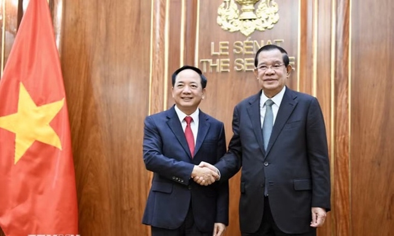 ជម្រុញការសម្របសម្រួលការងារឃោសនាអប់រំ និងចលនាមហាជនរវាងវៀតណាម និងកម្ពុជា ជម្រុញការសម្របសម្រួលការងារឃោសនាអប់រំ និងចលនាមហាជនរវាងវៀតណាម និងកម្ពុជា
