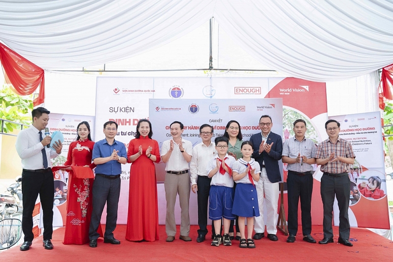 ខេត្ត Quang Tri ជំរុញអាហារូបត្ថម្ភតាមសាលារៀន៖ ការវិនិយោគសម្រាប់កុមារចាប់ពីរបបអាហារប្រចាំថ្ងៃ ខេត្ត Quang Tri ជំរុញអាហារូបត្ថម្ភតាមសាលារៀន៖ ការវិនិយោគសម្រាប់កុមារចាប់ពីរបបអាហារប្រចាំថ្ងៃ