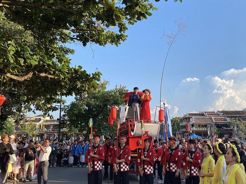 សកម្មភាពវប្បធម៌ព្រមទាំងសិល្បៈជាច្រើនបានប្រព្រឹត្តទៅដកខ្វែងពេញមួយរយៈពេលបីថ្ងៃនៃពិធីបុណ្យ ទាក់ទាញប្រជាពលរដ្ឋព្រមទាំងភ្ញៀវទេសចរយ៉ាងច្រើនកុះករចូលរួម។ សកម្មភាពវប្បធម៌ព្រមទាំងសិល្បៈជាច្រើនបានប្រព្រឹត្តទៅដកខ្វែងពេញមួយរយៈពេលបីថ្ងៃនៃពិធីបុណ្យ ទាក់ទាញប្រជាពលរដ្ឋព្រមទាំងភ្ញៀវទេសចរយ៉ាងច្រើនកុះករចូលរួម។