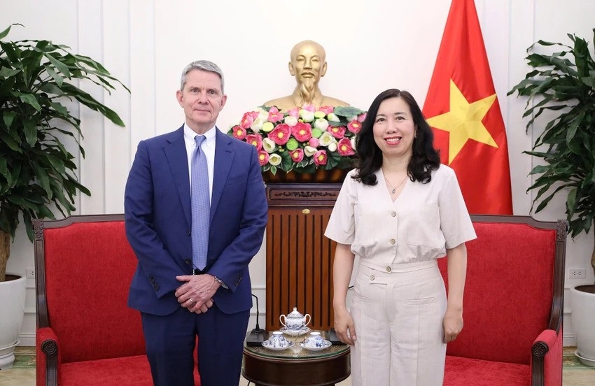 វៀតណាមជម្រុញកិច្ចសហប្រតិបត្តិការជាមួយបណ្តាញសារព័ត៌មាន ស៊ីអិនអិន ផ្សព្វផ្សាយរូបភាពជាតិព្រមទាំងឆ្នាំនៃកិច្ចសហប្រតិបត្តិការសេដ្ឋកិច្ចអាស៊ីប៉ាស៊ីហ្វិក ២០២