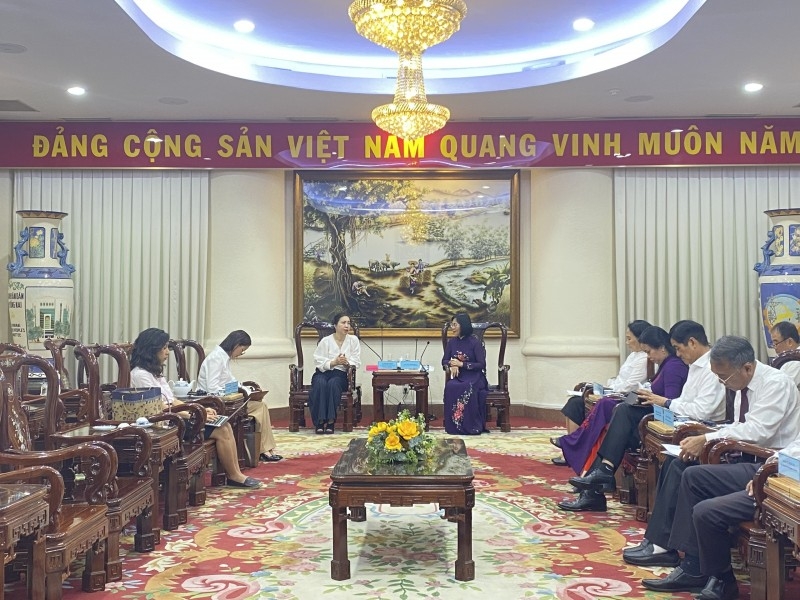 ស្រាវជ្រាវ​បង្កើត​សមាគម​ទំនាក់ទំនង និង​សមាគម​សាច់ញាតិ​ជាមួយ​ជនជាតិ​វៀតណាម​នៅឯ​បរទេស​ដែលមាន​ស្រុកកំណើត​នៅ​ខេត្ត​ Dong Nai