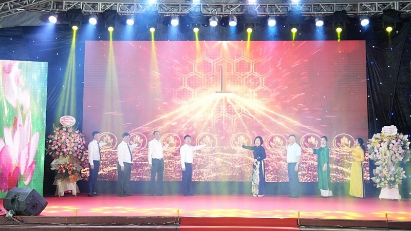 ស្តារនិងផ្សព្វផ្សាយផលិតផលក្រដាស Do នៅសង្កាត់ Buoi